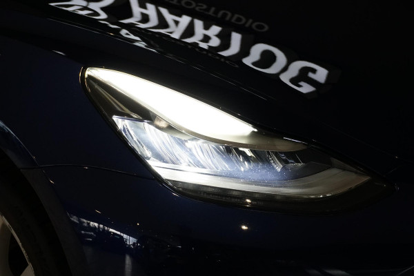 Tesla Model 3 Standard RWD Plus 60 kWh + AUTOPILOT / PREMIUM AUDIO / 19''