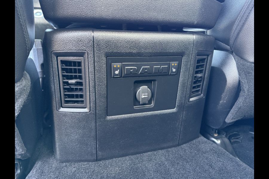 Dodge Ram 1500 3.0 V6 DIESEL LARAMIE E6 / 4x4 / **UNIEK** / CREW CAB / CAMERA / LEDER / 3.5T TREKHAAK