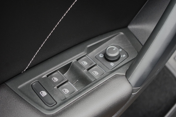 Volkswagen Tiguan 1.4 TSI 245 PK eHybrid R-Line Business+ Leder, Panoramadak, Matrix-LED, Adap. Cruise Control