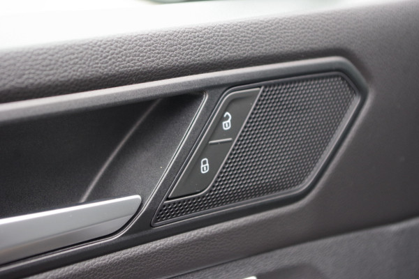 Volkswagen Tiguan 1.4 TSI 245 PK eHybrid R-Line Business+ Leder, Panoramadak, Matrix-LED, Adap. Cruise Control