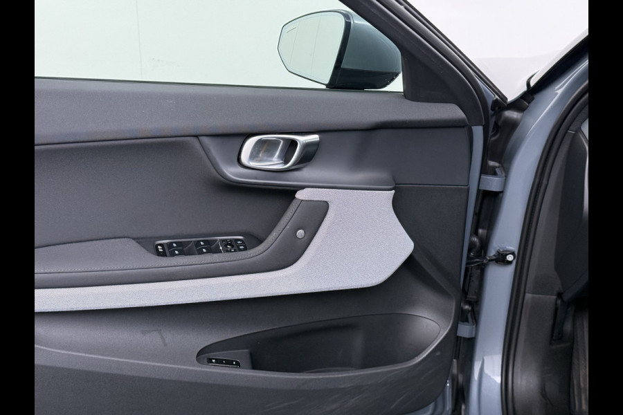 Polestar 2 PERFORMANCE LR AWD 78kWh Trekhaak Adap.Cruise Pano-Dak Harman&Kardon®-Audio Navi Ecc Apple Carplay Android Auto 360°Camera Dual  SOH 91% 4WD Stuur-Stoel-Achterbankverwarming Elek.Achterklep Privacy Glas Lmv 20" Led Dodehoekdetectie Rijstrooksensor Wifi 1e Eigenaar Volledig Dealeronderhouden Origineel Nederlandse Auto 1500kg Trekvermogen!