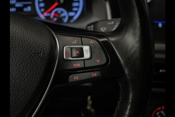 Volkswagen Polo 1.0 TSI Comfortline Sport (APPLE CARPLAY,GROOT NAVI,ADAPTIVE CRUISE,TREKHAAK,LED,SPORTSTOELEN,NETTE STAAT)