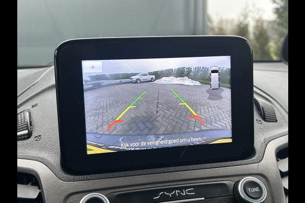 Ford Transit Connect 1.5 EcoBlue 100 PK E6 / AUTOMAAT / L2H1 / 1e EIG. / ACHTERKLEP / CAMERA / AFN TREKHAAK / AIRCO / CRUISE / NAVI / APPLE CARPLAY