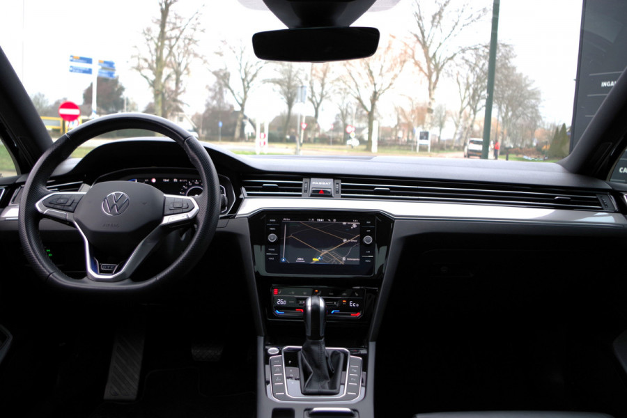 Volkswagen Passat Variant 1.4 TSI 218 PK PHEV GTE BNS PHEV, Trekhaak, Panoramadak, Massage, Adap. Cruise Control