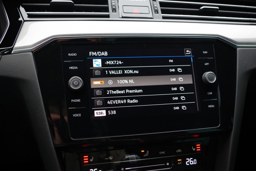 Volkswagen Passat Variant 1.4 TSI 218 PK PHEV GTE BNS PHEV, Trekhaak, Panoramadak, Massage, Adap. Cruise Control