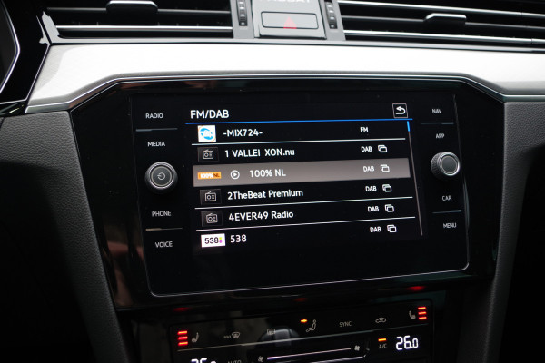 Volkswagen Passat Variant 1.4 TSI 218 PK PHEV GTE BNS PHEV, Trekhaak, Panoramadak, Massage, Adap. Cruise Control