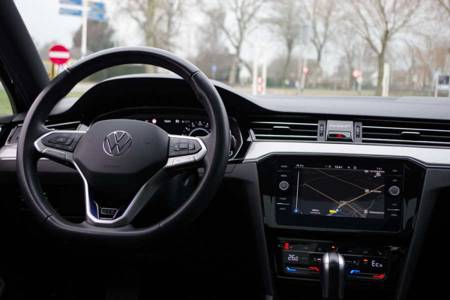 Volkswagen Passat Variant 1.4 TSI 218 PK PHEV GTE BNS PHEV, Trekhaak, Panoramadak, Massage, Adap. Cruise Control