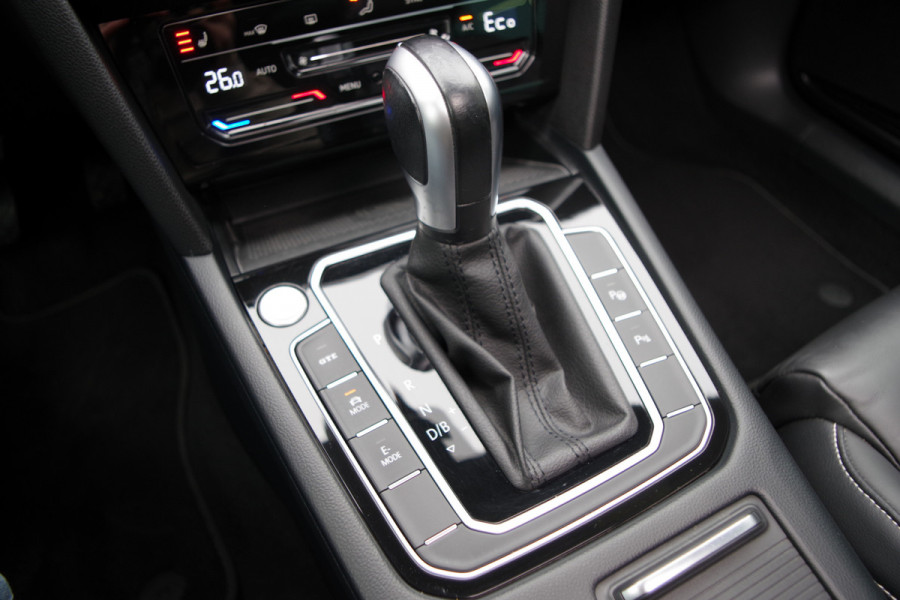 Volkswagen Passat Variant 1.4 TSI 218 PK PHEV GTE BNS PHEV, Trekhaak, Panoramadak, Massage, Adap. Cruise Control