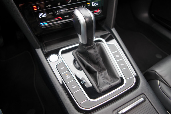 Volkswagen Passat Variant 1.4 TSI 218 PK PHEV GTE BNS PHEV, Trekhaak, Panoramadak, Massage, Adap. Cruise Control