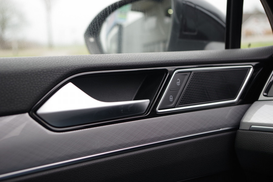 Volkswagen Passat Variant 1.4 TSI 218 PK PHEV GTE BNS PHEV, Trekhaak, Panoramadak, Massage, Adap. Cruise Control