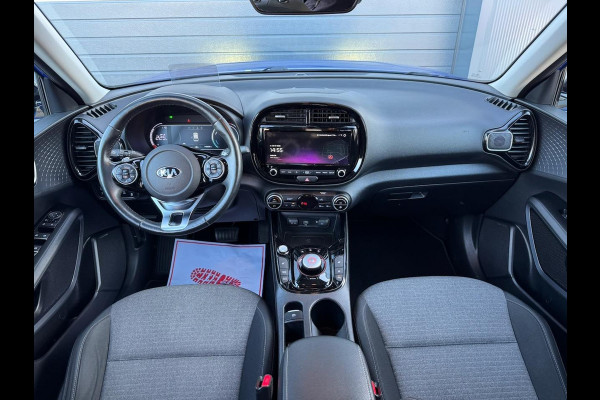 Kia e-Soul DynamicLine 64 kWh | €11.350 EX BTW | Camera | Navi | Winterpack | Head-up | BLIS | ACC | LED | 100% Kia onderhouden