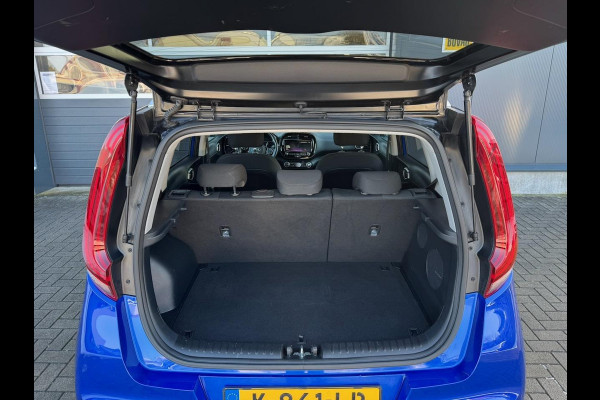 Kia e-Soul DynamicLine 64 kWh | €11.350 EX BTW | Camera | Navi | Winterpack | Head-up | BLIS | ACC | LED | 100% Kia onderhouden