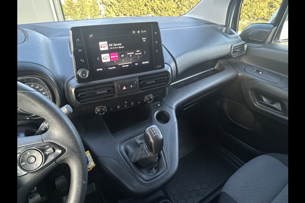 Opel Combo 1.6D / L1H1 / 1e EIG. / IMPERIAAL / INRICHTING / TREKHAAK / AIRCO / CRUISE / NAVI / APPLE CARPLAY