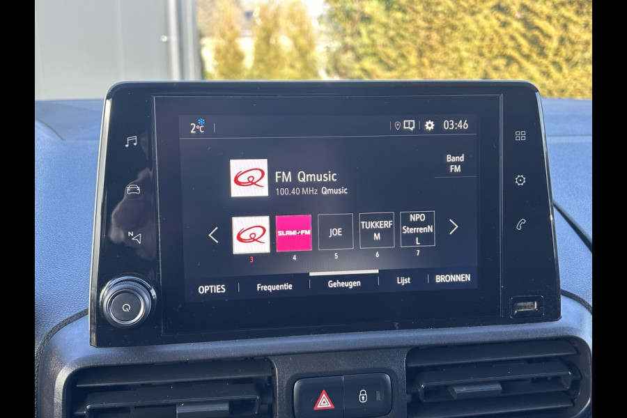 Opel Combo 1.6D / L1H1 / 1e EIG. / IMPERIAAL / INRICHTING / TREKHAAK / AIRCO / CRUISE / NAVI / APPLE CARPLAY