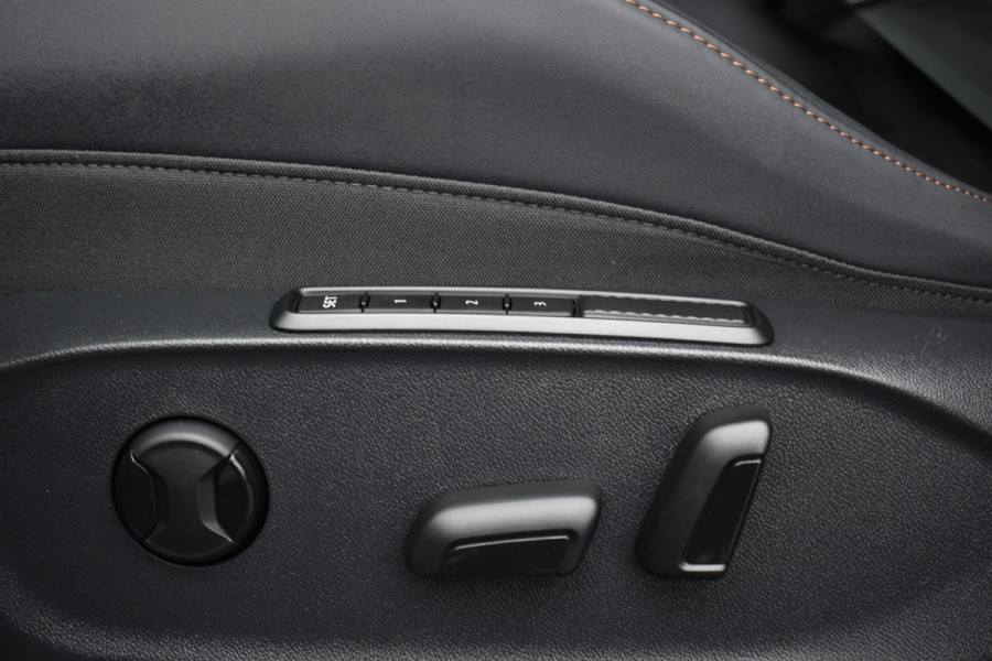 CUPRA Terramar 1.5 eTSI 150PK DSG BUSINESS SFEERVERL HEAD-UP/NAVI/CAMERA/LEDER MATRIX FABRIEKS GARANTIE