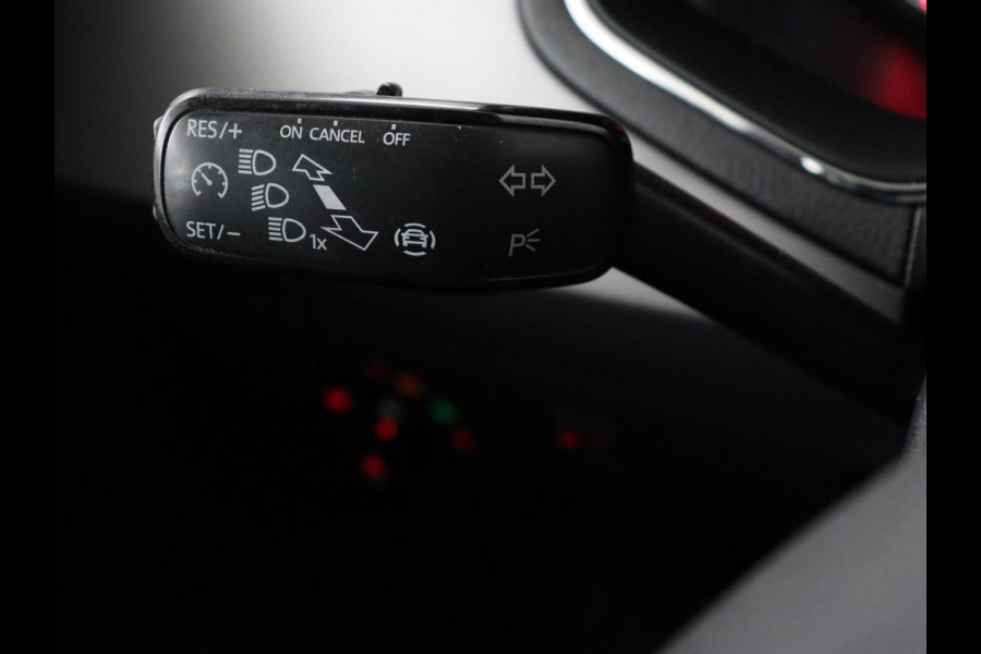 Seat Ibiza 1.0 TSI Style Intens | 76.600km NAP | Carplay | Trekhaak | Camera | Adaptive cruise | Climate control | Navigatie | Parkeerhulp | Bluetooth | Getint glas