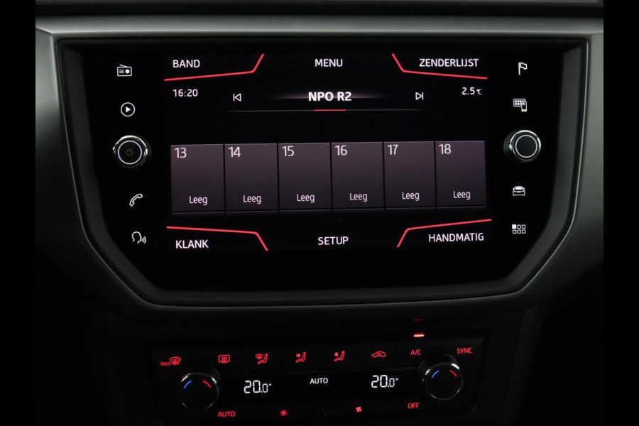 Seat Ibiza 1.0 TSI Style Intens | 76.600km NAP | Carplay | Trekhaak | Camera | Adaptive cruise | Climate control | Navigatie | Parkeerhulp | Bluetooth | Getint glas