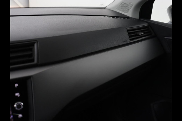 Seat Ibiza 1.0 TSI Style Intens | 76.600km NAP | Carplay | Trekhaak | Camera | Adaptive cruise | Climate control | Navigatie | Parkeerhulp | Bluetooth | Getint glas