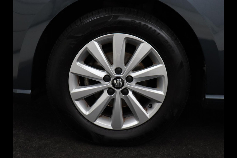 Seat Ibiza 1.0 TSI Style Intens | 76.600km NAP | Carplay | Trekhaak | Camera | Adaptive cruise | Climate control | Navigatie | Parkeerhulp | Bluetooth | Getint glas