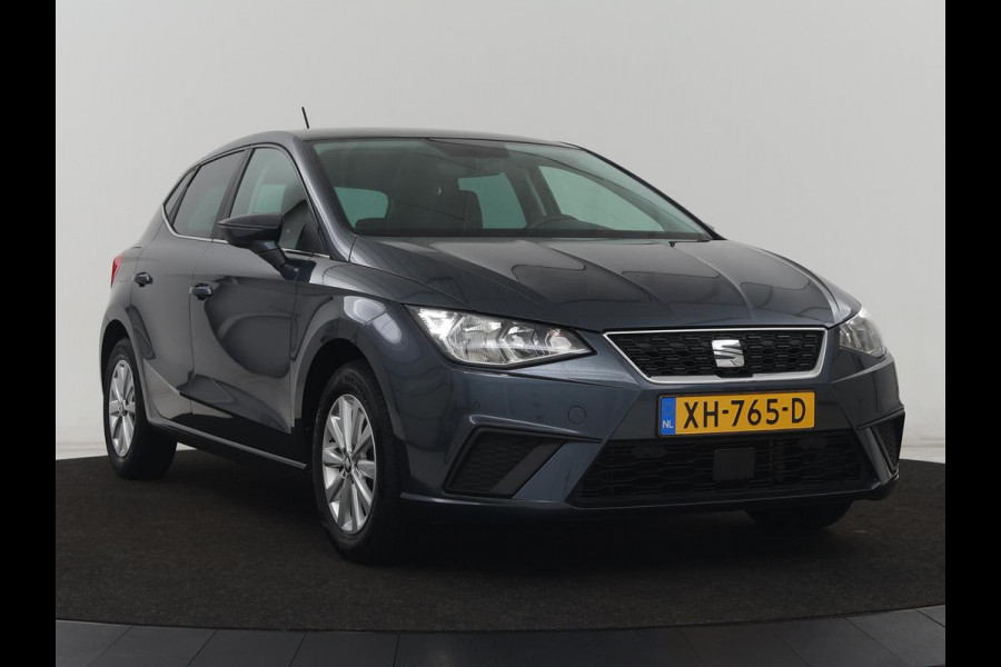 Seat Ibiza 1.0 TSI Style Intens | 76.600km NAP | Carplay | Trekhaak | Camera | Adaptive cruise | Climate control | Navigatie | Parkeerhulp | Bluetooth | Getint glas