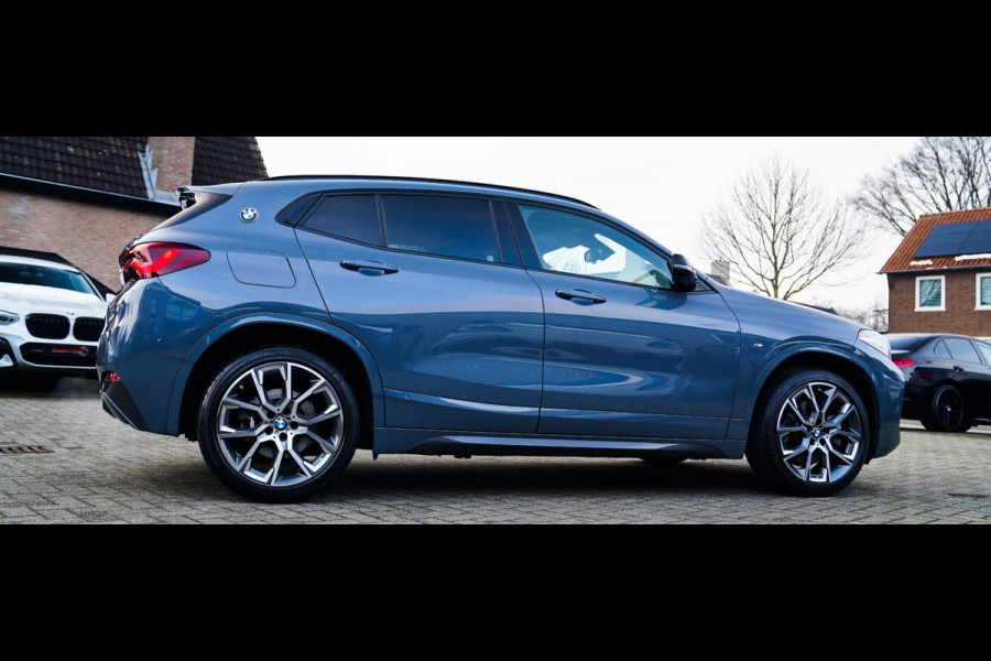 BMW X2 XDrive25e Business Edition Plus| Headup | Camera | Stoelverwarming | Pano