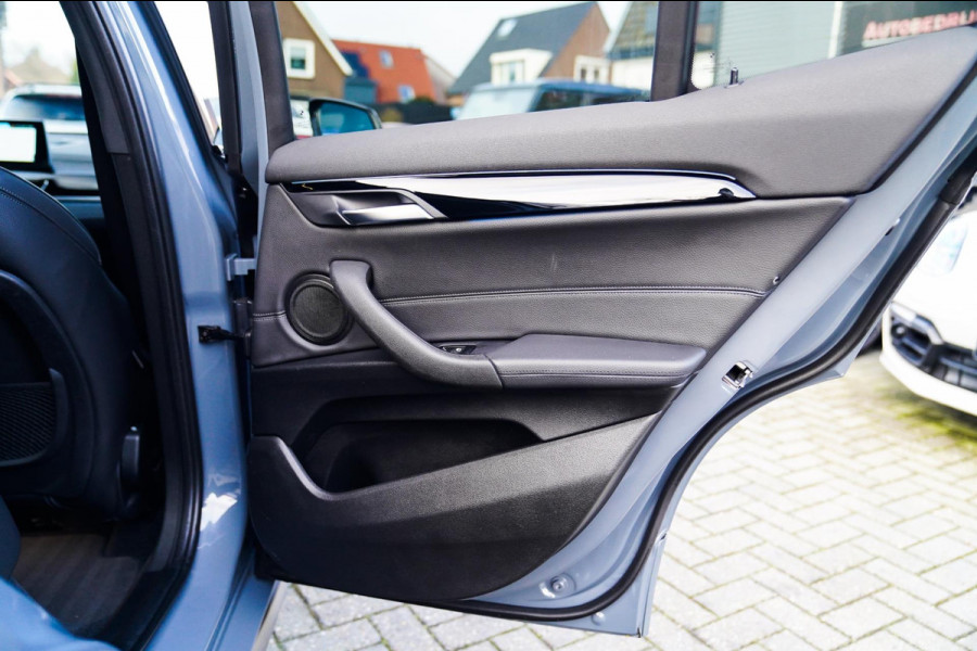 BMW X2 XDrive25e Business Edition Plus| Headup | Camera | Stoelverwarming | Pano