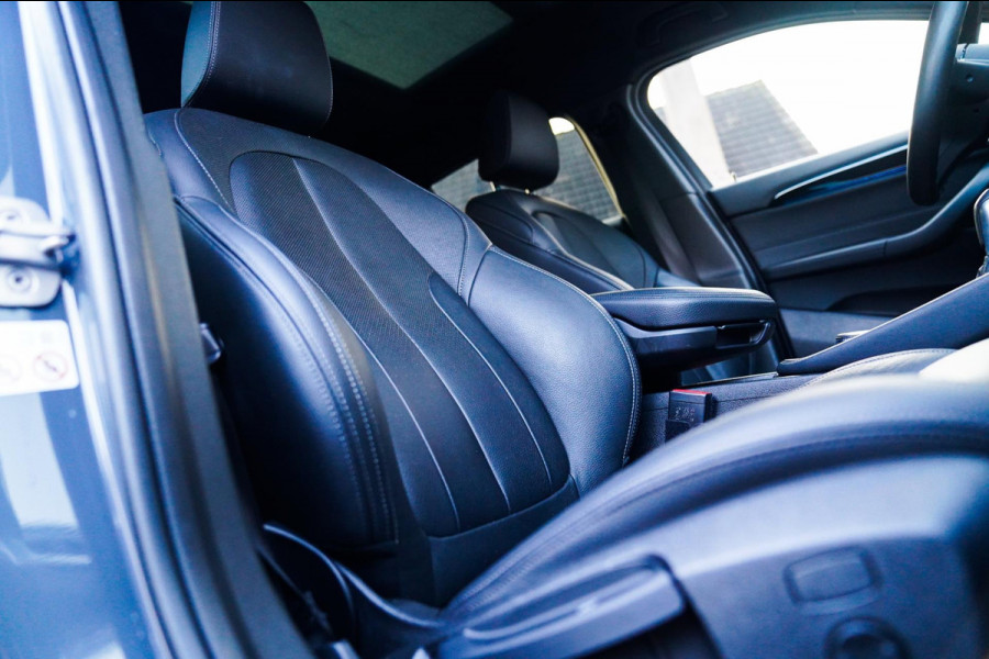 BMW X2 XDrive25e Business Edition Plus| Headup | Camera | Stoelverwarming | Pano