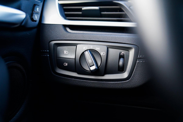 BMW X2 XDrive25e Business Edition Plus| Headup | Camera | Stoelverwarming | Pano