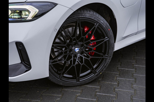 BMW 3 Serie Touring 330e M-Sport Panoramadak|Headup|Memorystoelen|Camera|Carplay|Cruise|Sfeerverlichting
