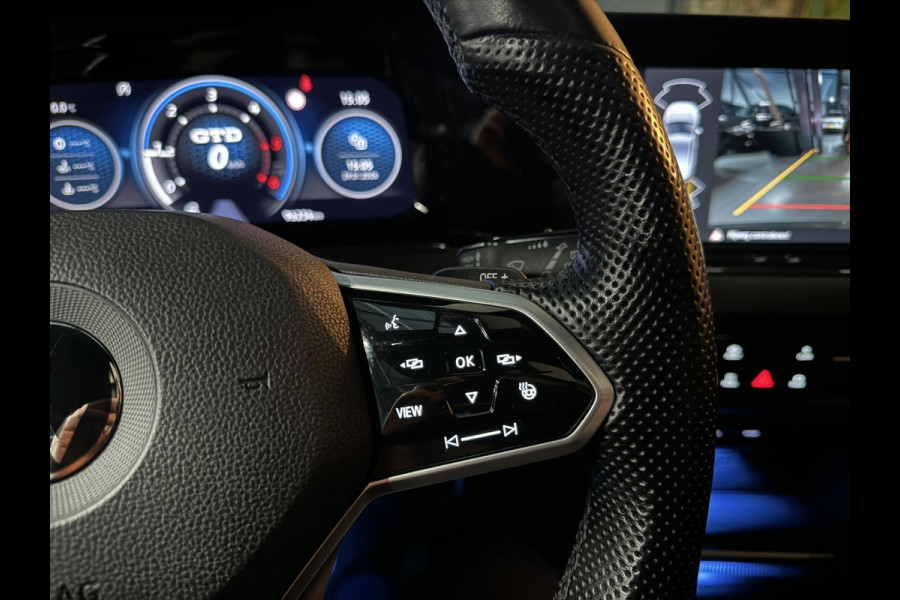 Volkswagen Golf 2.0 TDI GTD Garantie Nardo Pano Camera StuurVW StoelVW LED Matrix IQ. Sfeerverlichting Cruise Navi Lane Rijklaar