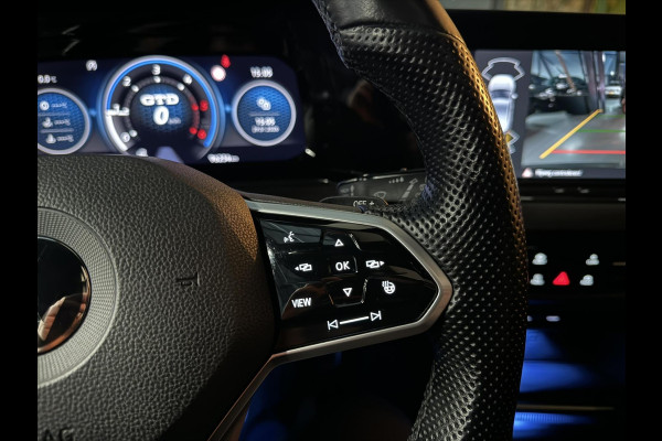 Volkswagen Golf 2.0 TDI GTD Garantie Nardo Pano Camera StuurVW StoelVW LED Matrix IQ. Sfeerverlichting Cruise Navi Lane Rijklaar