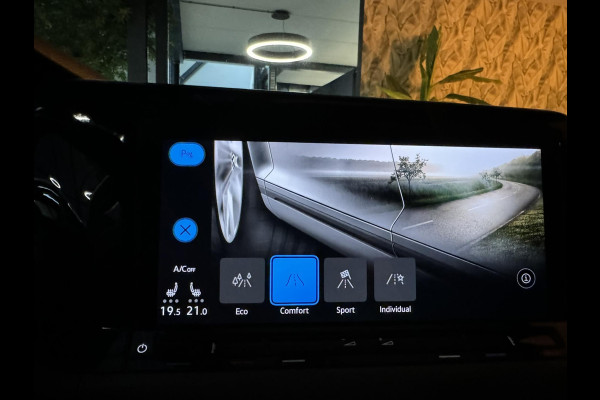 Volkswagen Golf 2.0 TDI GTD Garantie Nardo Pano Camera StuurVW StoelVW LED Matrix IQ. Sfeerverlichting Cruise Navi Lane Rijklaar