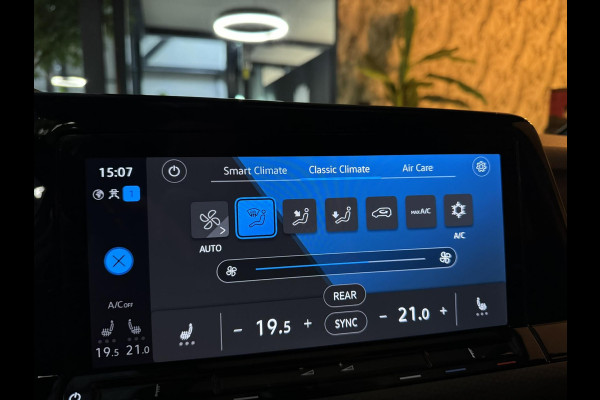 Volkswagen Golf 2.0 TDI GTD Garantie Nardo Pano Camera StuurVW StoelVW LED Matrix IQ. Sfeerverlichting Cruise Navi Lane Rijklaar