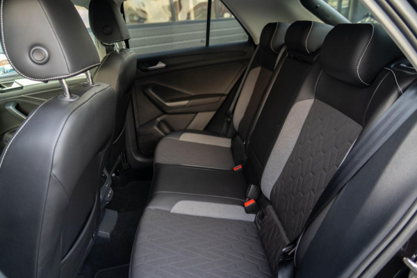 Volkswagen T-Roc 1.5 TSI Goal Edition PDC|Stoelverwarming|Carplay|Dodehoeksensor|ACC|LMV