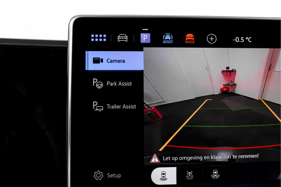 Volkswagen Tiguan 1.5 eHybrid 272 PK R-Line Edition | Black Style | Assistance Plus | Elek. Trekhaak | S/K-panodak | IQ Light | Adapt. Cruise | Stoel-+stuurverw. | NAV+App. Connect | 360 Camera | LM 20" | 3547