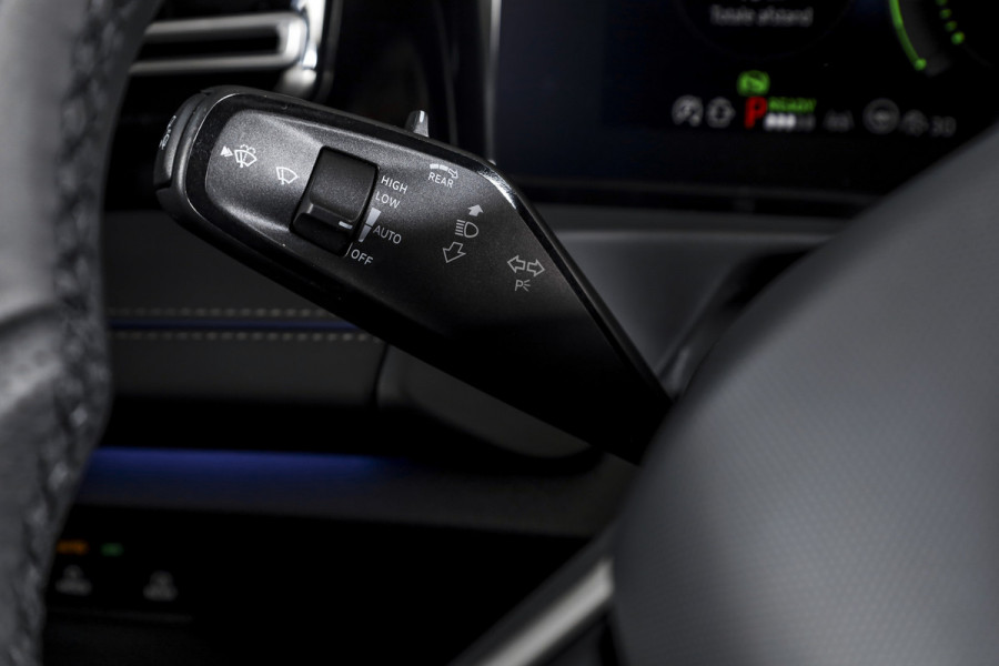 Volkswagen Tiguan 1.5 eHybrid 272 PK R-Line Edition | Black Style | Assistance Plus | Elek. Trekhaak | S/K-panodak | IQ Light | Adapt. Cruise | Stoel-+stuurverw. | NAV+App. Connect | 360 Camera | LM 20" | 3547