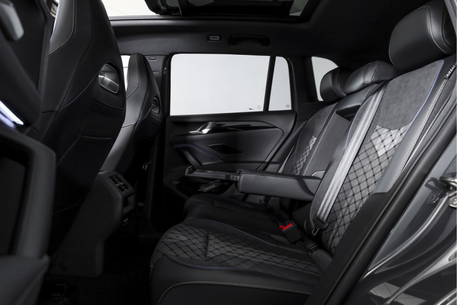 Volkswagen Tiguan 1.5 eHybrid 272 PK R-Line Edition | Black Style | Assistance Plus | Elek. Trekhaak | S/K-panodak | IQ Light | Adapt. Cruise | Stoel-+stuurverw. | NAV+App. Connect | 360 Camera | LM 20" | 3547