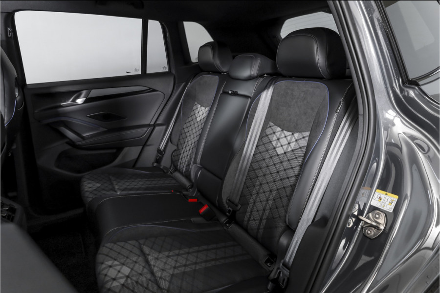 Volkswagen Tiguan 1.5 eHybrid 272 PK R-Line Edition | Black Style | Assistance Plus | Elek. Trekhaak | S/K-panodak | IQ Light | Adapt. Cruise | Stoel-+stuurverw. | NAV+App. Connect | 360 Camera | LM 20" | 9249