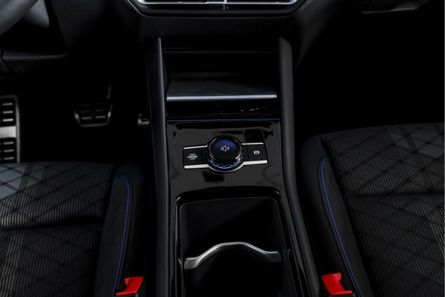 Volkswagen Tiguan 1.5 eHybrid 272 PK R-Line Edition | Black Style | Assistance Plus | Elek. Trekhaak | S/K-panodak | IQ Light | Adapt. Cruise | Stoel-+stuurverw. | NAV+App. Connect | 360 Camera | LM 20" | 9249