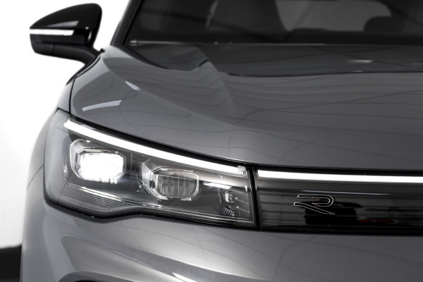Volkswagen Tiguan 1.5 eHybrid 272 PK R-Line Edition | Black Style | Assistance Plus | Elek. Trekhaak | S/K-panodak | IQ Light | Adapt. Cruise | Stoel-+stuurverw. | NAV+App. Connect | 360 Camera | LM 20" | 9249