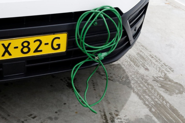 Volkswagen Crafter 35 2.0 TDI 140pk DSG Automaat L4H3 (L3H2) Koelwagen Carrier Bi-Temp -15°C 12V+230V 05-2022