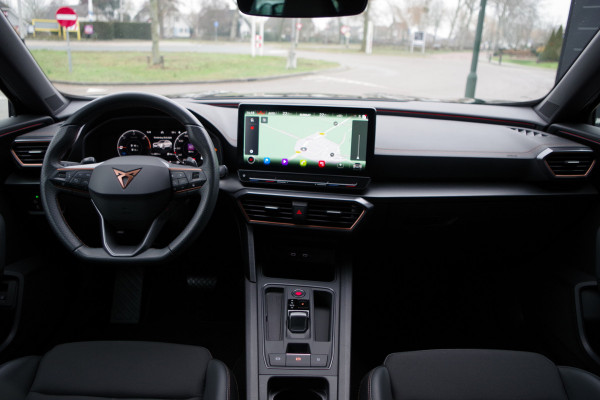 CUPRA Formentor 1.4 e-Hybrid 204 PK Business PHEV, Kuipstoelen, Memory, Carplay, Adap. Cruise Control