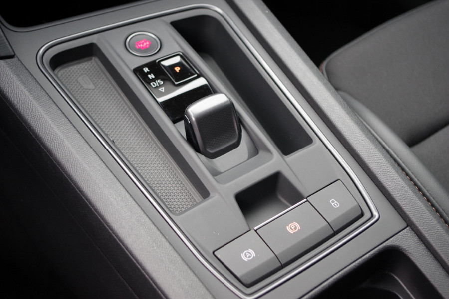 CUPRA Formentor 1.4 e-Hybrid 204 PK Business PHEV, Kuipstoelen, Memory, Carplay, Adap. Cruise Control