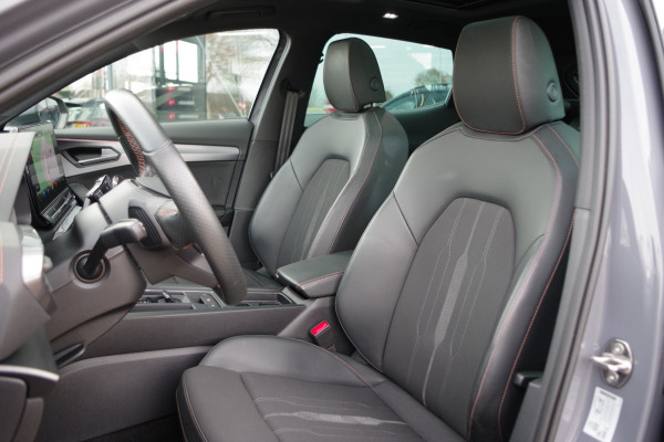 CUPRA Formentor 1.4 e-Hybrid 204 PK Performance PHEV, Panoramadak, Adap. Cruise Control, Carplay