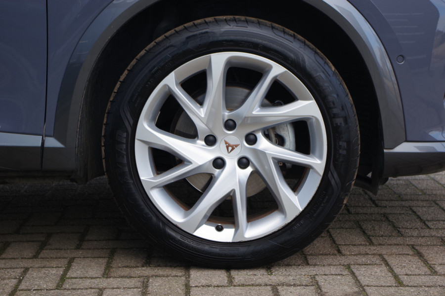 CUPRA Formentor 1.4 e-Hybrid 204 PK Performance PHEV, Panoramadak, Adap. Cruise Control, Carplay