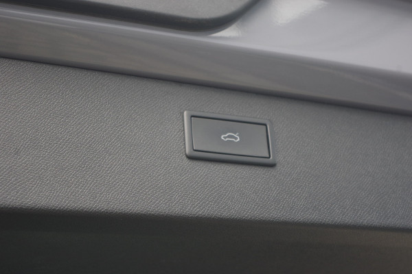 CUPRA Formentor 1.4 e-Hybrid 204 PK Performance PHEV, Panoramadak, Adap. Cruise Control, Carplay