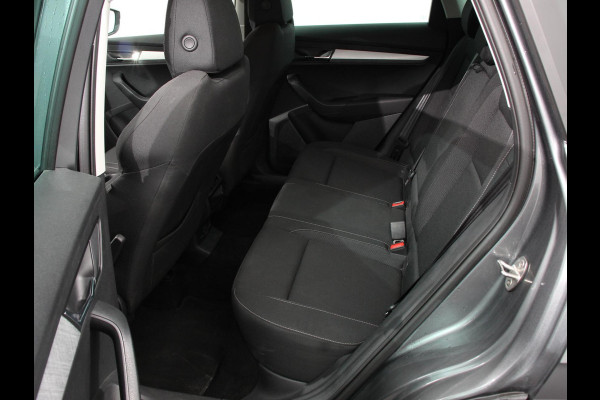 Škoda Karoq 1.5 TSI 150pk DSG ACT Selection | Navigatie | Apple Carplay/Android Auto | Camera | Parkeer sensoren | Adaptive Cruise Control | Lichtmetalen Velgen | Digitale Cockpit