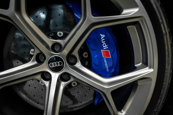 Audi A6 Avant RS 6 TFSI quattro | Audi Exclusive | Eventuri | Keramisch | B/O 3D | Pano |