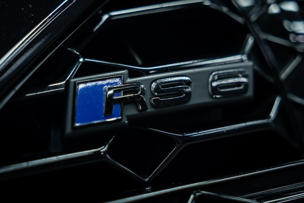 Audi A6 Avant RS 6 TFSI quattro | Audi Exclusive | Eventuri | Keramisch | B/O 3D | Pano |