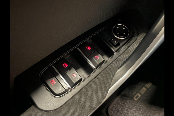 Kia Ceed Sportswagon 1.5 T-GDi DynamicLine|160PK|APPLE CARPLAY+ANDROID AUTO|STOEL+STUURVERW|CAMERA|CLIMA+CRUISE CTRL|1e EIG|IN.BTW